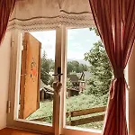 Nyaraló Cozy Modern By The Forest Chřibská