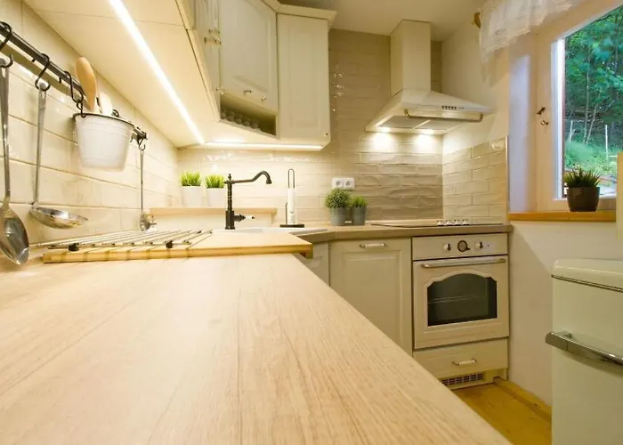 Semesterbostad Cozy Modern By The Forest *
