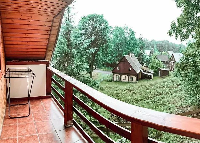 Cozy Modern By The Forest Semesterbostad
