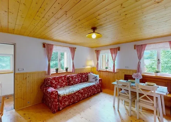 Cozy Modern By The Forest Chřibská